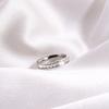 Titanstahlring - Kühl-stilvoller sternförmiger Ring für Damen, Ein kleiner High-End-Luxus-Paarring mit Diamanteinlage.