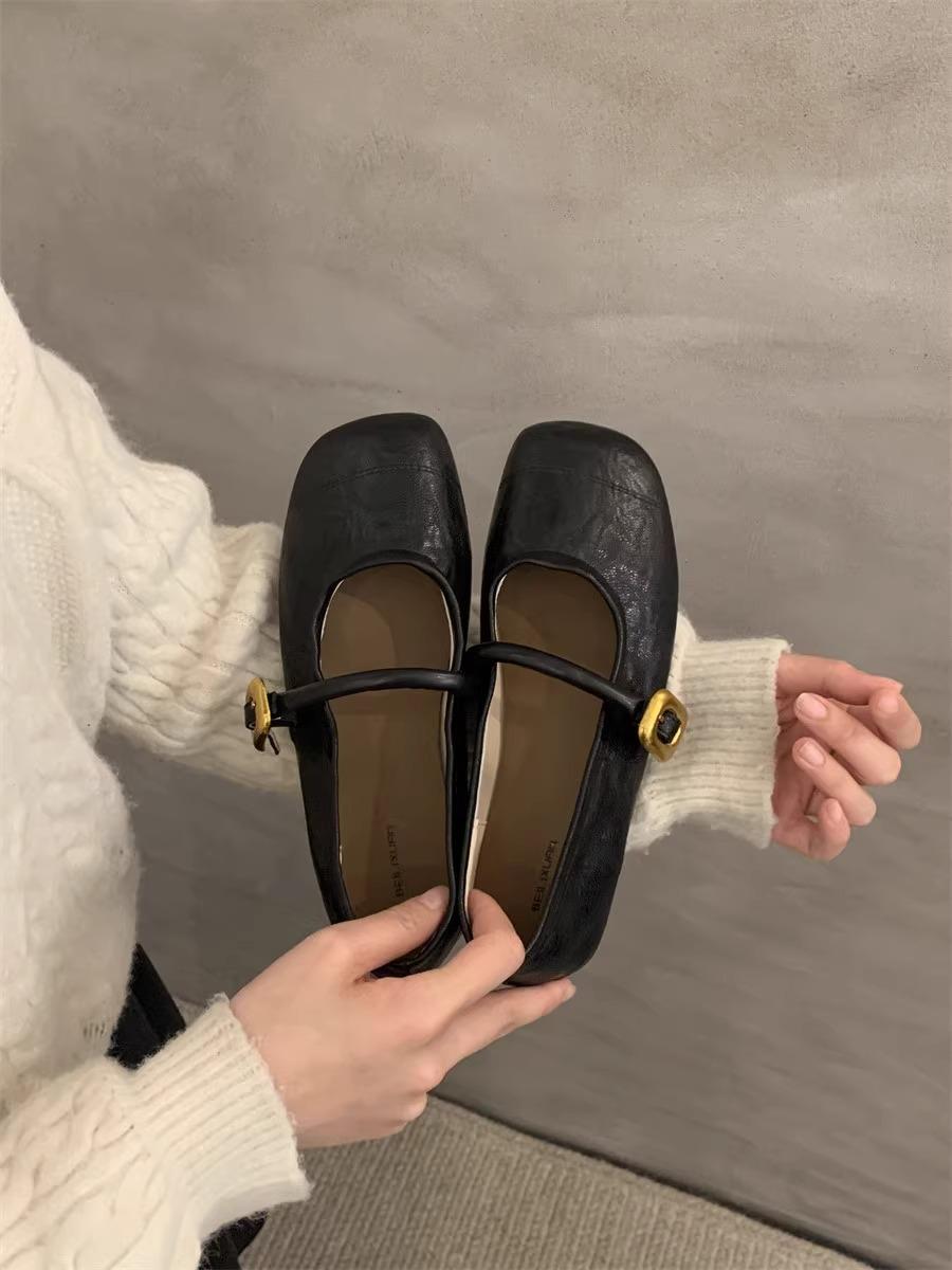 

Sheepskin version 2025 spring new soft-soled Mary Jane shoes women s commuting versatile flat-bottomed round head shallow mouth one-word belt sing 35