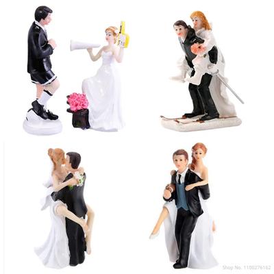 Lustige Hochzeitstortenfiguren Puppen Romantische Braut und Bräutigam Figuren Aufsteller Topper Dekoration Zubehör Heiraten Harzfigur