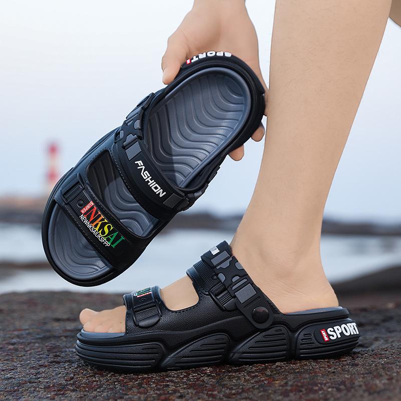 Men's sandals are new in summer, fashionable and versatile, personalized thick bottom, comfortable to step on shit, two wear one-word drag, seaside t