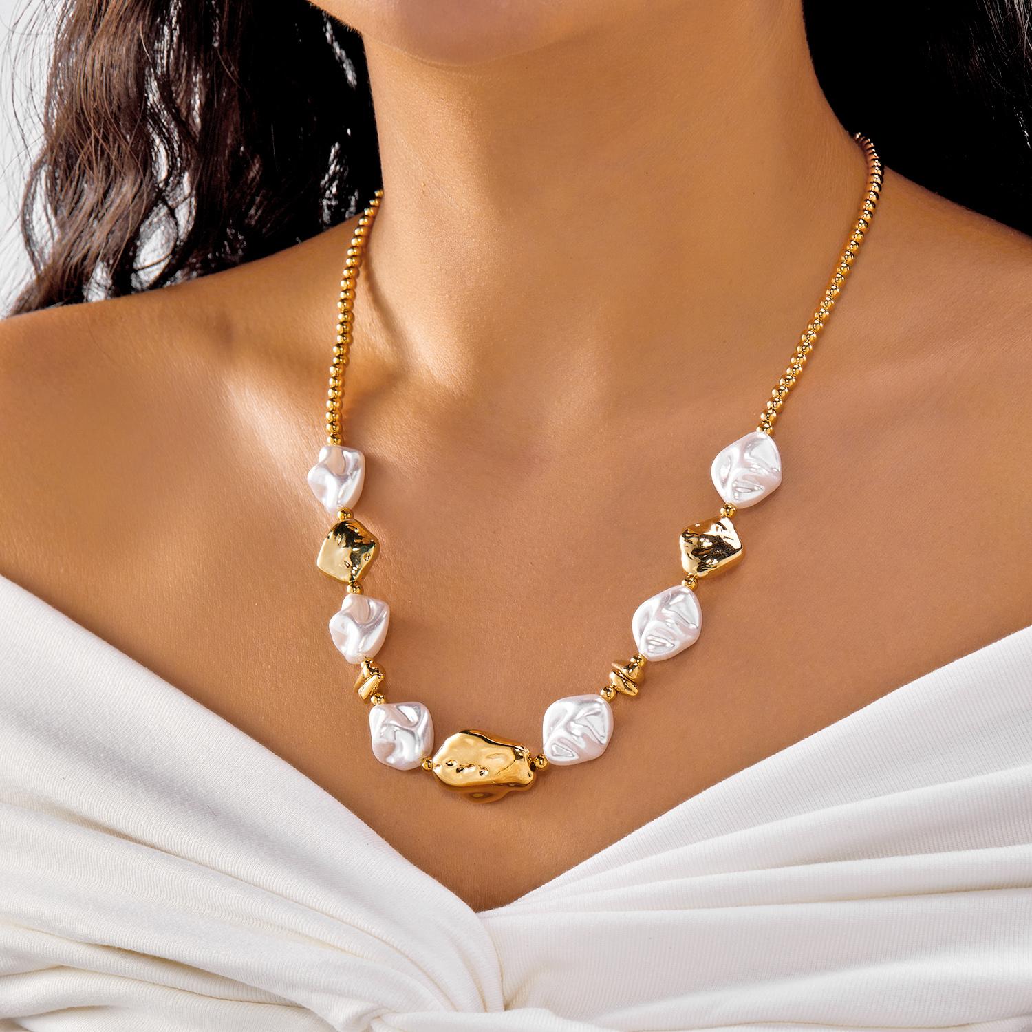 

3pcs/set Multilayer Baroque Imitation Pearl Choker Necklace for Women New Trend Simple Love Heart Pendant Necklace Jewelry Gifts