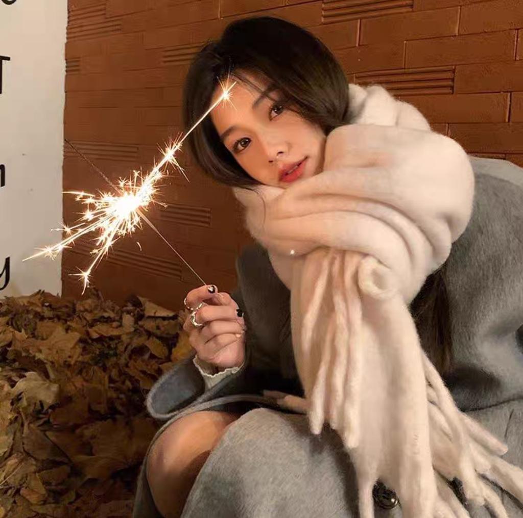 New Mohair Solid Color Scarf Women's High-end Sense Winter Warm Scarf Thickened Wool Knitted Coarse Fringed Shawl