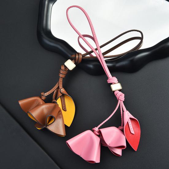 Taschenanhänger Kunstleder Blütenblatt-Design Schlüsselanhänger-Anhänger mit langer Quaste Leichte Tragetaschen-Accessoire