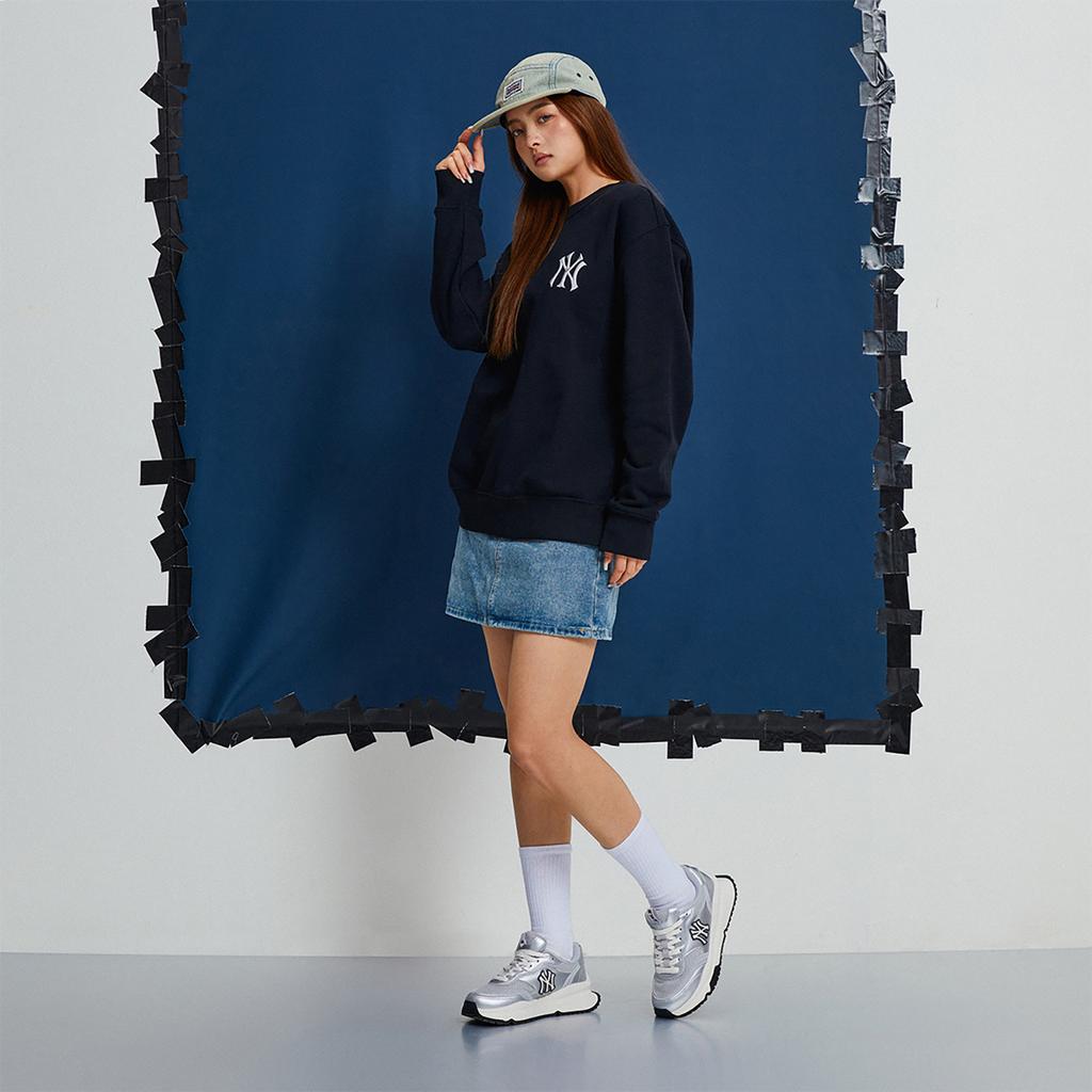 New MLB SS24 Sweatshirt Unisex Black 3AMTQ0141-50BKS