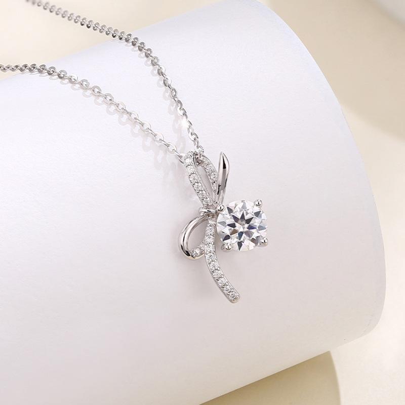 Xiaohongshu Trendy Moissanite Clover Diamond Bow Necklace