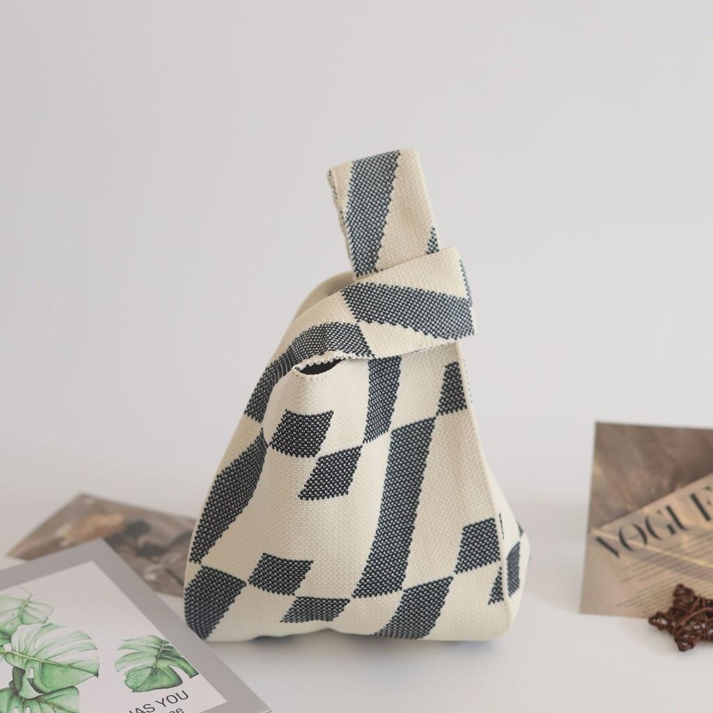 Trendy Knit Bucket Bag For Women Soft And Spacious Tote Bag With Eye-catching Patterns Ideal For Daily Wear And Gifts