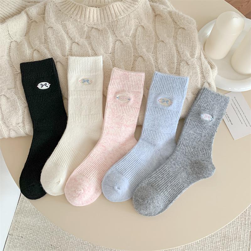 Ladies Winter Plush Thickened Warm Sweet Embroidered Bow Wool Pile Pile Socks