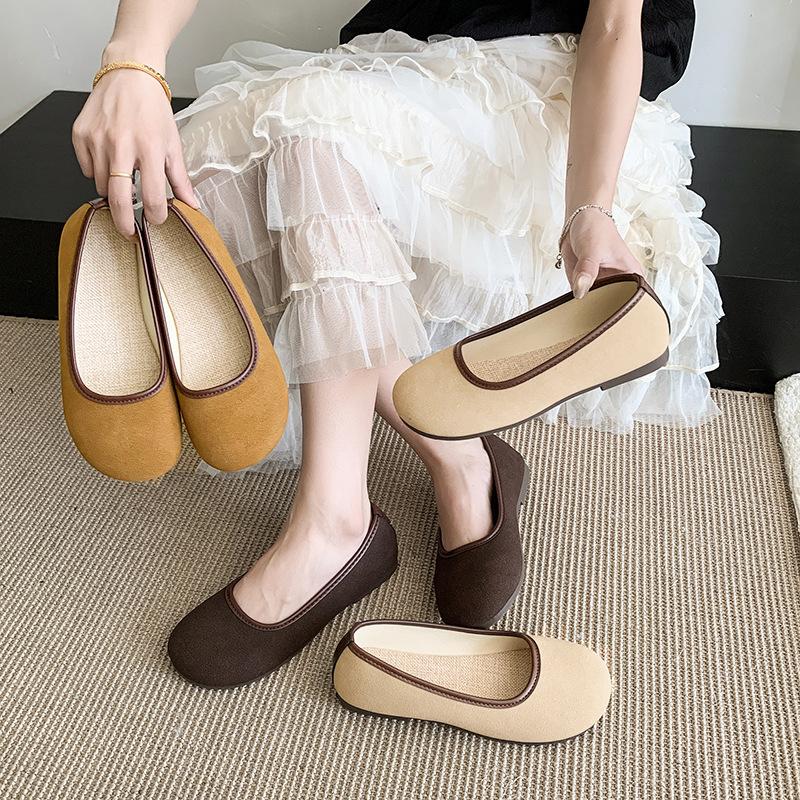 French gentle shallow mouth single shoes female 2025 new summer and autumn fairy wind soft flat-soled beanie shoes one pedal grandma shoes