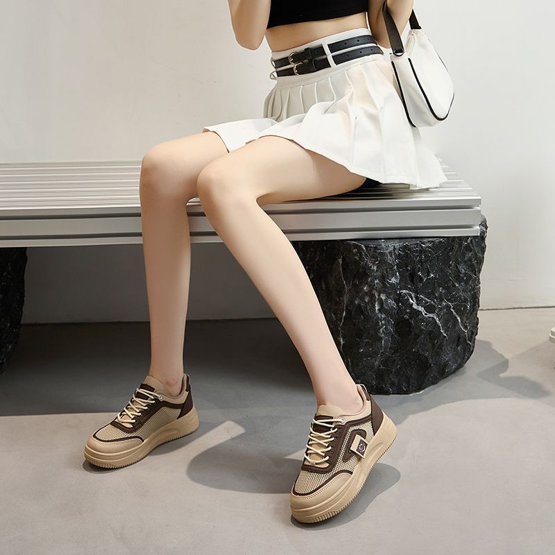 2025 Summer Hollow Mesh Comfortable Breathable Sports and Leisure Board Shoes Wear-resistant Thin Fashion Foreign Style White Shoes Women