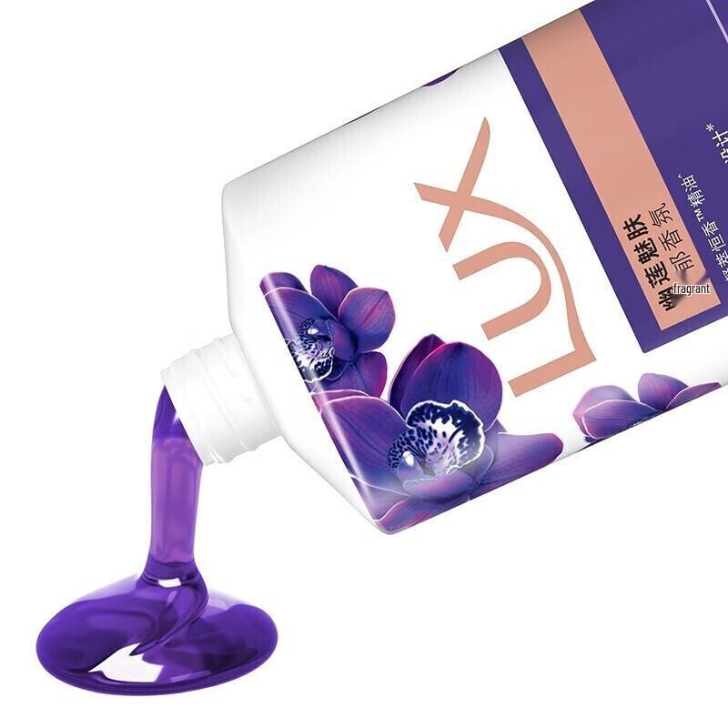 lux Enchanting Lotus Scented Body Wash
