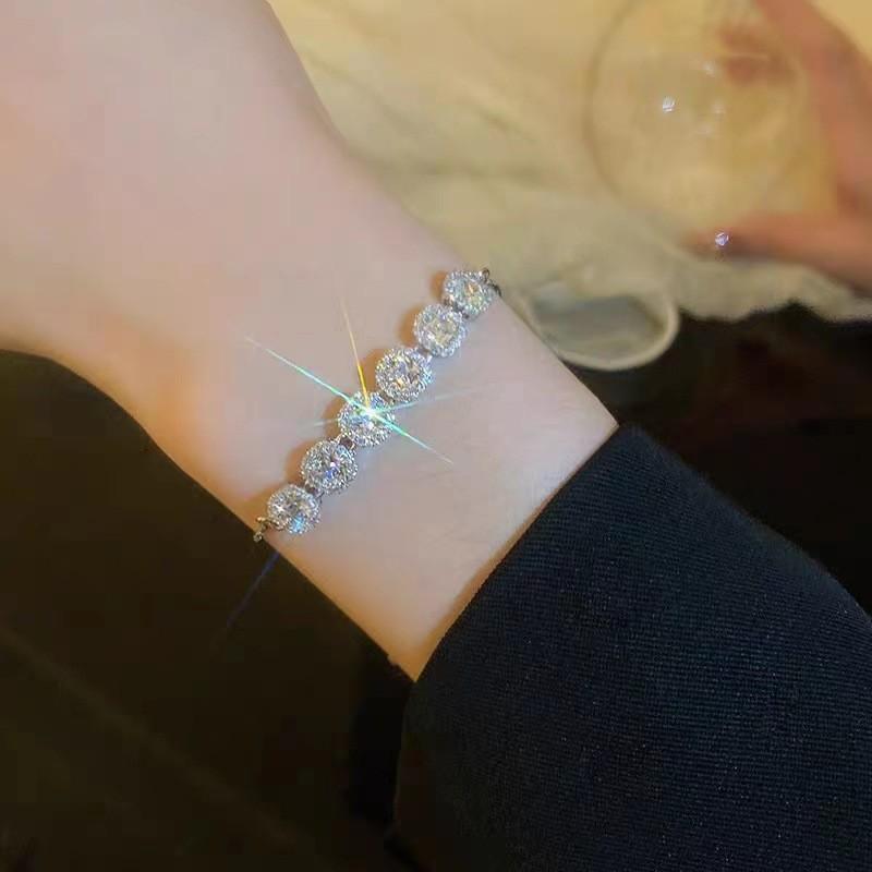 Modern Design Geometric Zircon Bracelet For Women Light Luxury Jewelry Gold