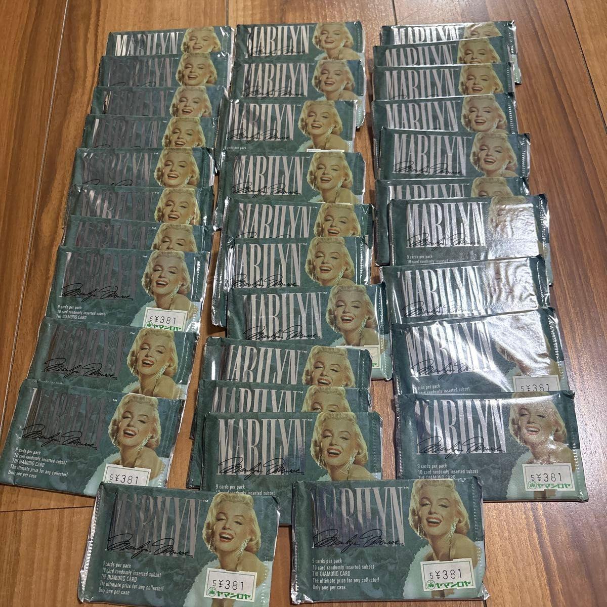 Used marilyn monroe trading card