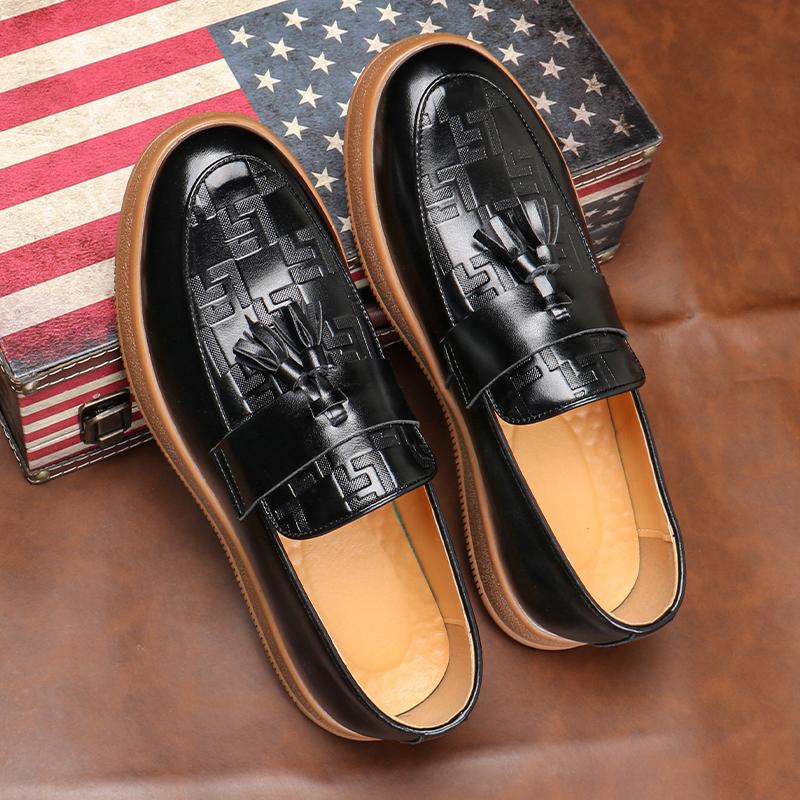 Men Classic Retro Tassels Loafers Fashion Men's Casual Shoes Embossed Leather Mens Slip-on Thick Sole Outdoor Flats 9607