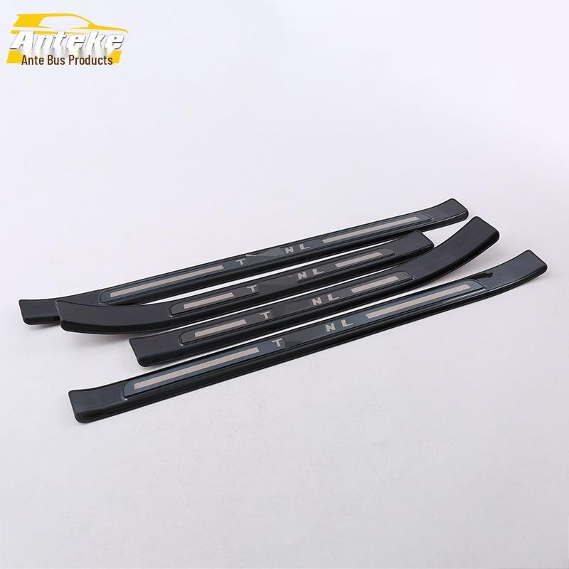 Tiguan L 17 Bumper & Trunk Sill Scuff Plate