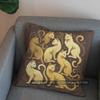 2D Cute Golden Cats Floral Patterned Pillow Cover Pattern Cushion Cover Suitable For Sofa Bedroom Car Pillow Cover