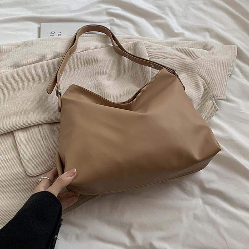 Fashionable Casual Commuter Tote Bag 2024 New Simple Stylish Shoulder Bag For Women
