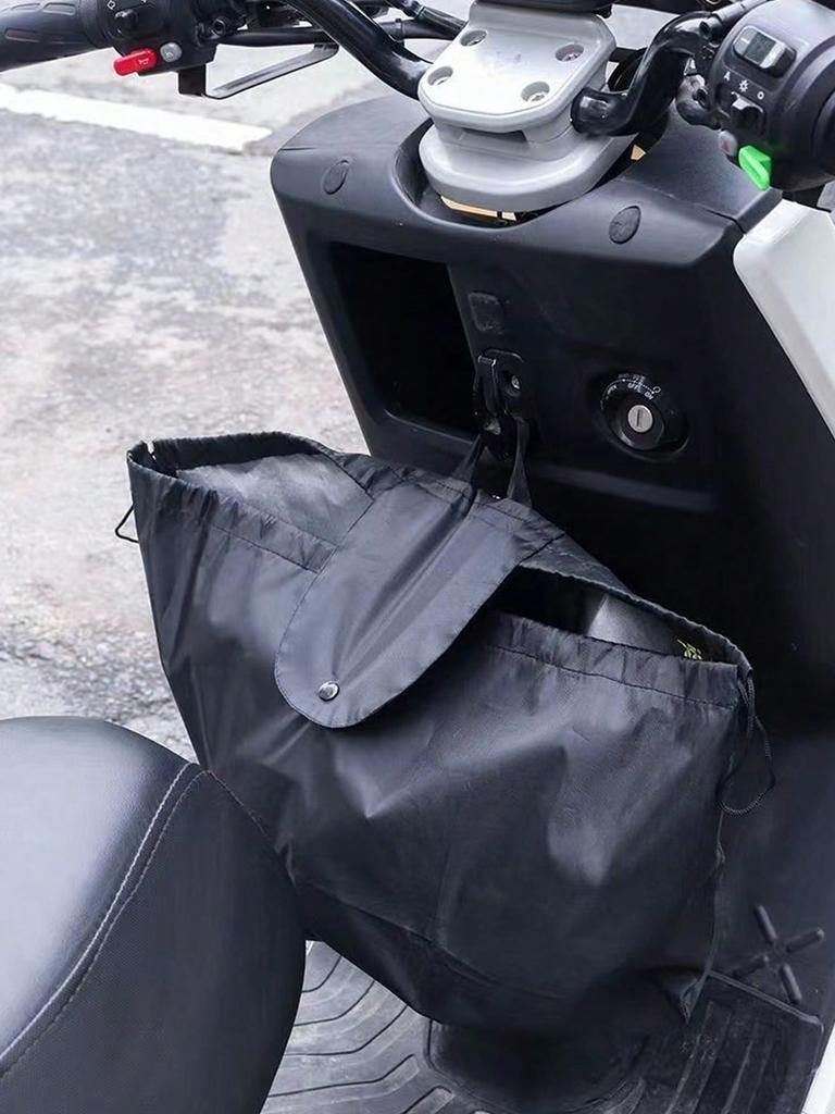 Waterproof Motorcycle Helmet Storage Bag - Durable Oxford Fabric, Dustproof Cover for Motorcycle/Cycling/Skiing Helmets