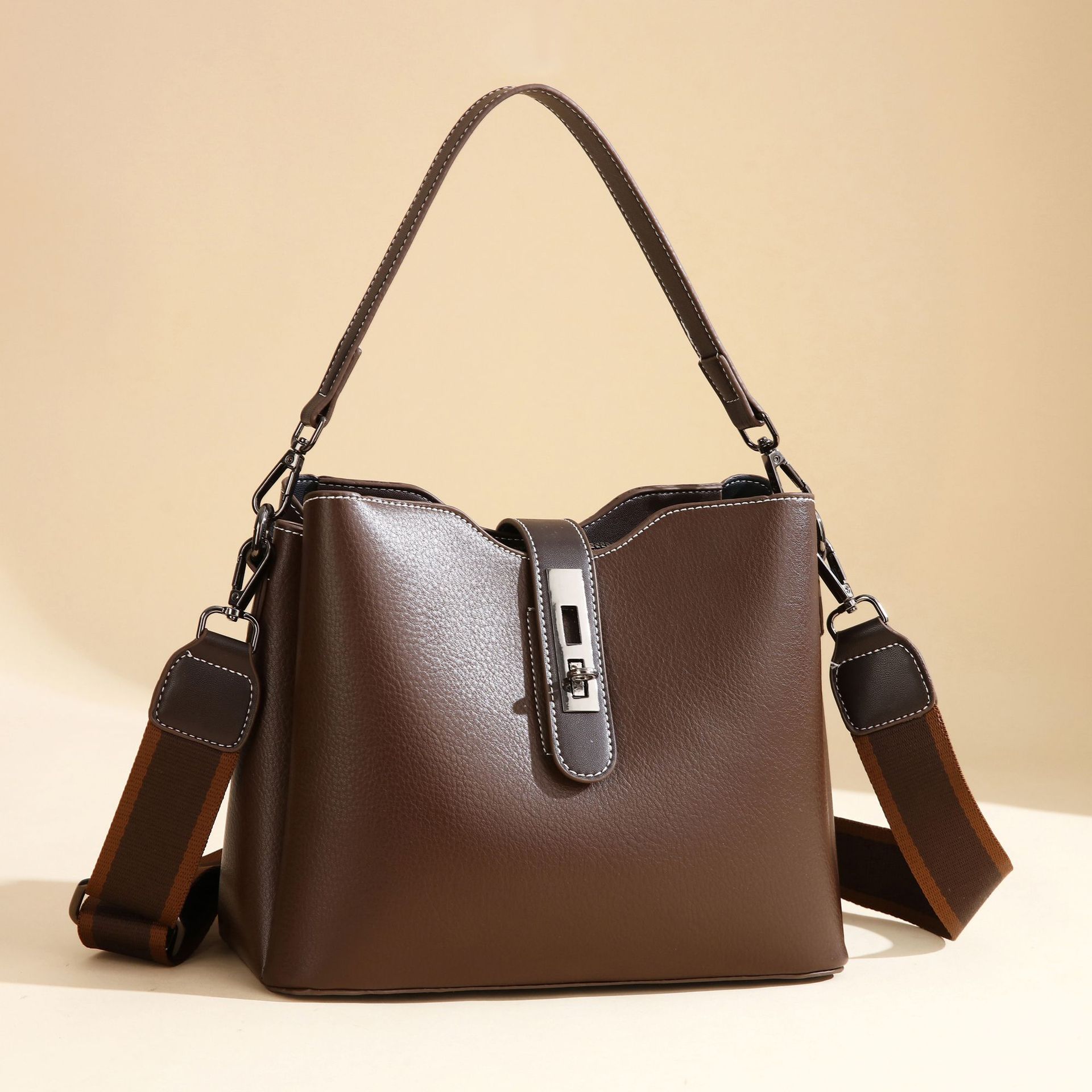 

Популярная в этом году женская сумка высокого класса 2025 новая универсальная сумка-ведро из полиуретана, портативная на плечо, сумка-мессенджер, женская сумка, тренд