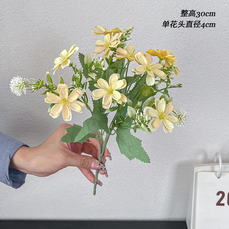 

Single Branch Aisha Butterfly Chrysanthemum Daisy Simulation Flower Silk Floral Plastic Home Decoration Flower Arrangement 1pc жёлтый