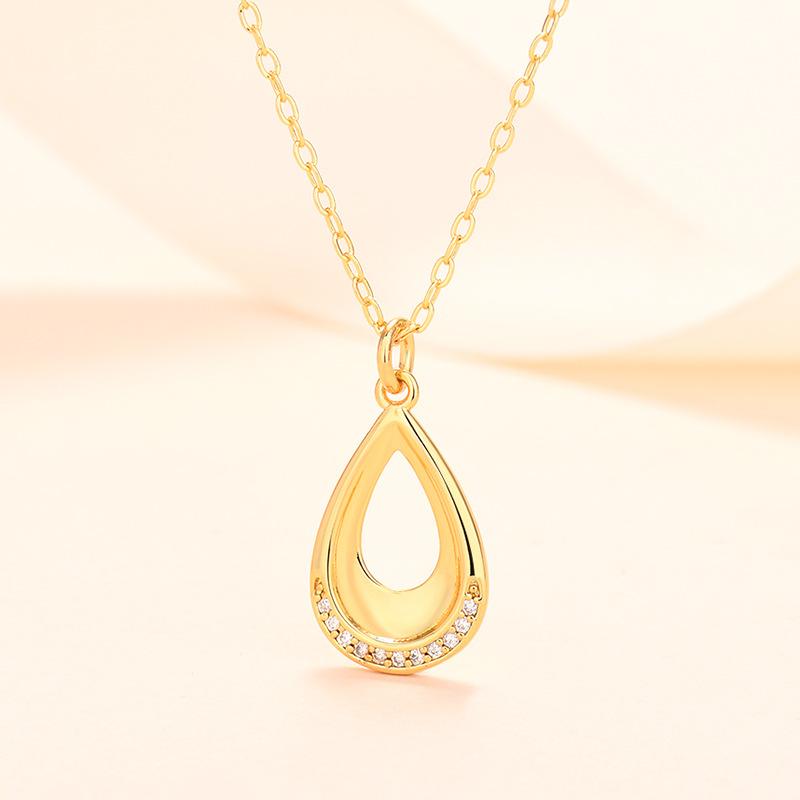 Nouveau collier en forme de goutte d'eau pour femme, style léger et luxueux, simple et haut de gamme