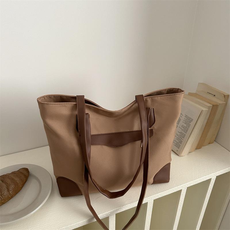 Large-capacity Single-shoulder Bag, Casual and Lightweight, Suitable for Commuting, Going To Work or Traveling. Tote Bag.