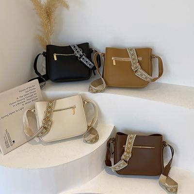 Large-capacity Bag Women's 2025 New Model Is Popular This Year, Fashionable and Versatile Broadband Shoulder Messenger Bag, Textured Bucket Bag