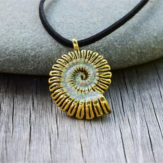 Collana Ciondolo Conchiglia Sirena Luminosa in Vendita Calda