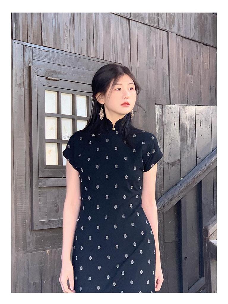 Fresh & Comfortable 'With Wind' Daily Girl Cheongsam: Retro Chinese Style Dress for Spring/Summer