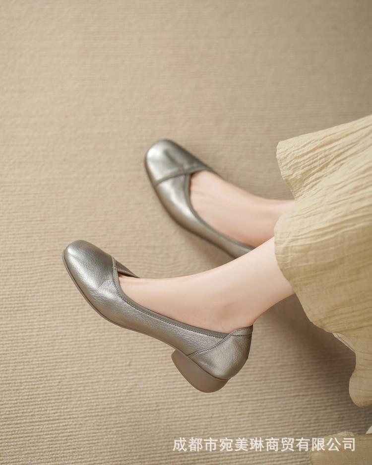 Leather round head shallow mouth single shoes women's 2025 new spring and autumn low heel one pedal grandma shoes soft sole commuter work shoes