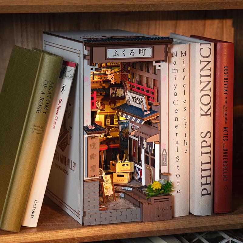 Rolife Book Nook Kits Sakura Wine Alley with Dust Cover DIY Miniature Dolls House Kit 3D Wooden Puzzle Bookend Bookshelf Gift