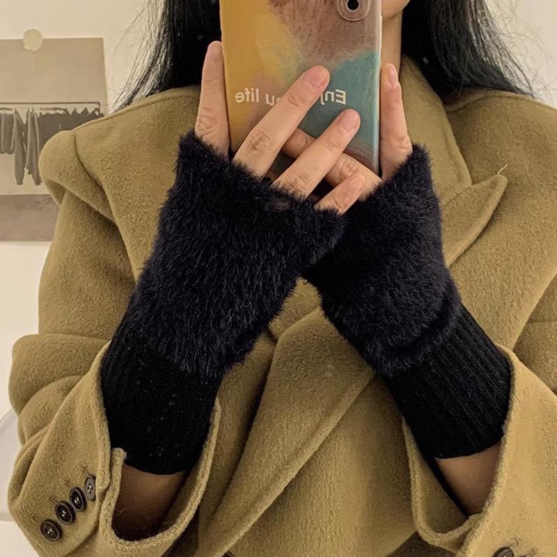 Yishan Yisi Faux Mink Half-Finger Gloves (5 Pairs)