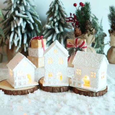 Case de sat de Crăciun iluminate cu LED Case de zăpadă de Crăciun Figurine de clădiri din lemn pentru satul de iarnă Decor pentru petrecerea de sărbători