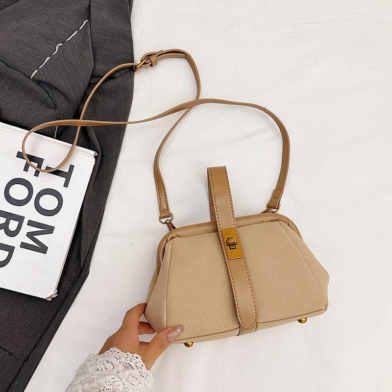 Autumn new small bag texture fashionable portable clip shell bag simple shoulder messenger women's bag