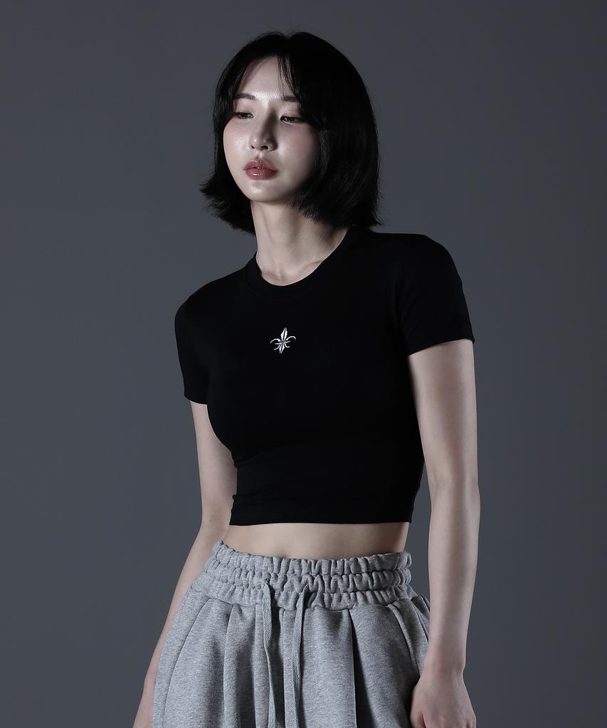 CARMID (W) Noble Crop Short Sleeve [Black]