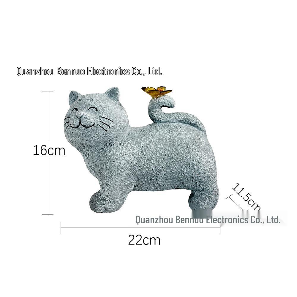 Solar Cat Garden Statue Light: Outdoor Resin Ornament for Lawn Decoration.
