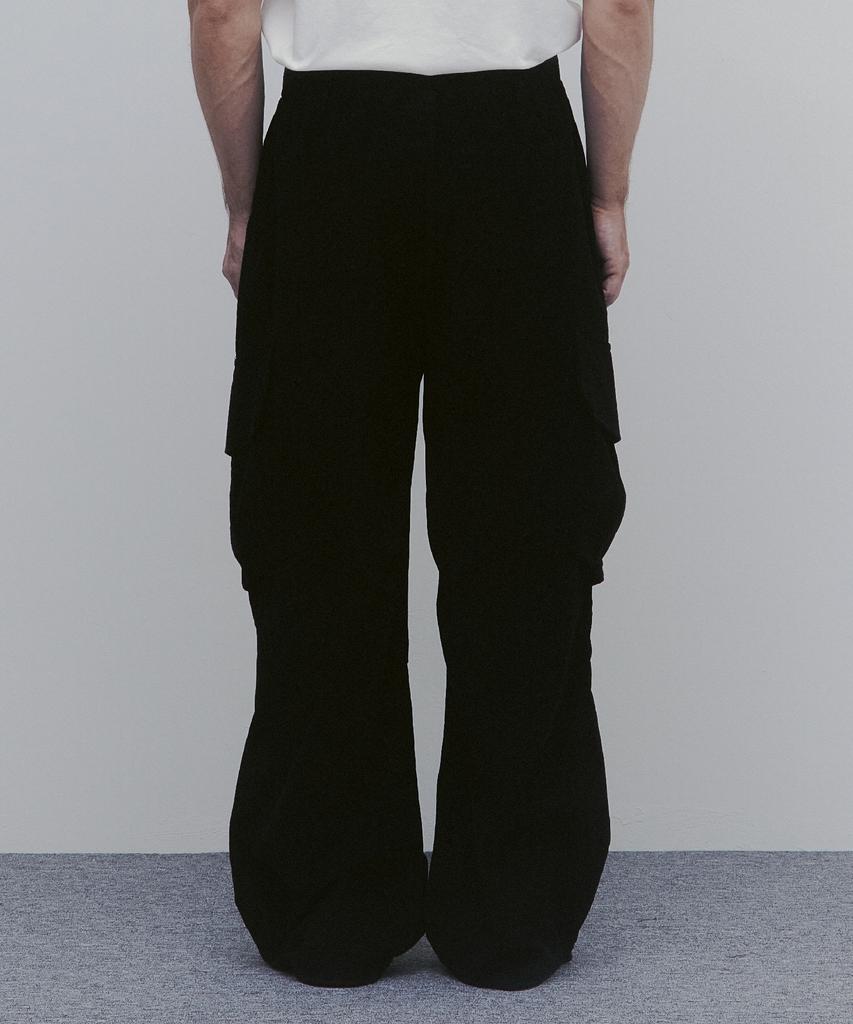 ANDAGAIN Corduroy Wide Cargo Pants (Black