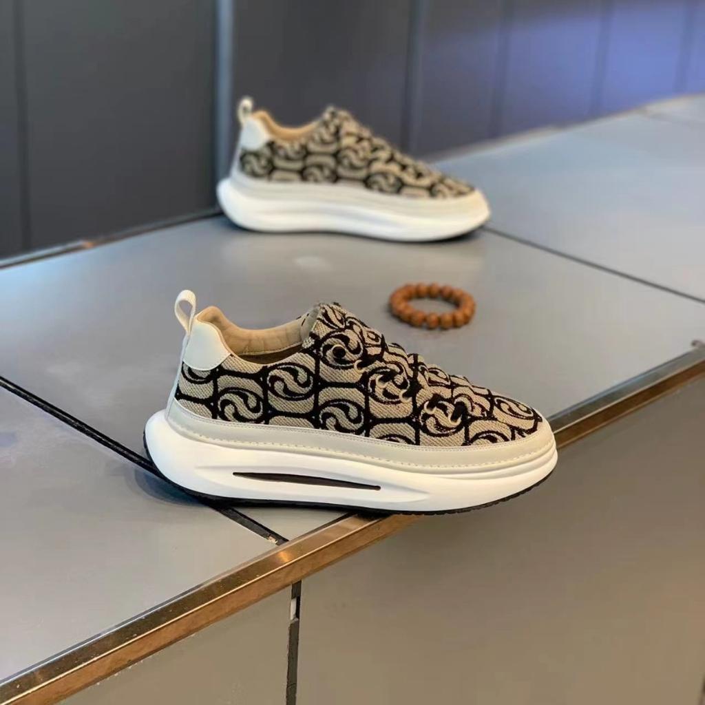 Spring and Summer New Men's Shoes Fashionable Simple Trendy Casual Shoes Korean Style Thick Sole Lightweight Sneakers for Students Men