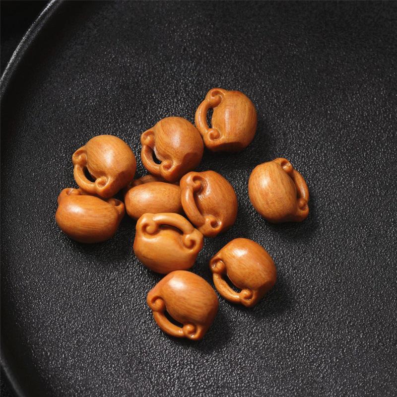 Ruyi Lock Agarwood & Sandalwood Wooden Pendants and Keychains