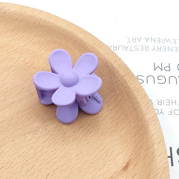 Matte Flower Hair Claw: Five-Petal Clip for Updo & Ponytail