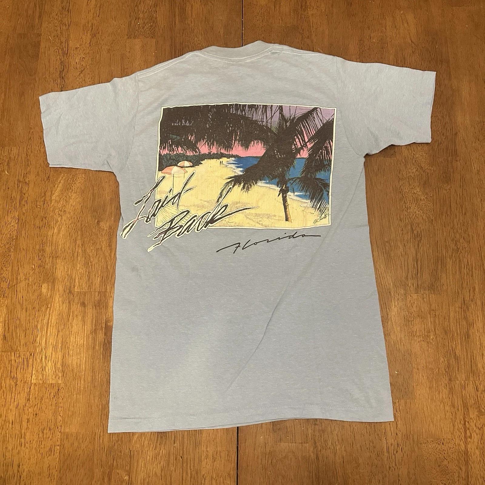 Vintage 80s Florida Laid Back Beach Scene Graphic T Shirt Fits Size Small Blue L