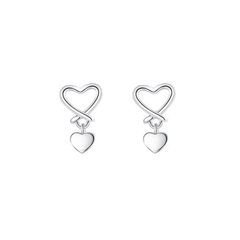 Fashionable Commuting Heart-shaped Earrings with Delicate and Fashionable Feminine Temperament, Simple Earrings, Mini Heart-shaped Earrings
