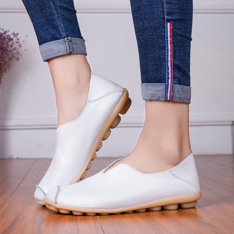 Women's Leather Driving Shoes Moccasins Comfort Flats Casual Slip on Plus Size Walking Shoes for Mother