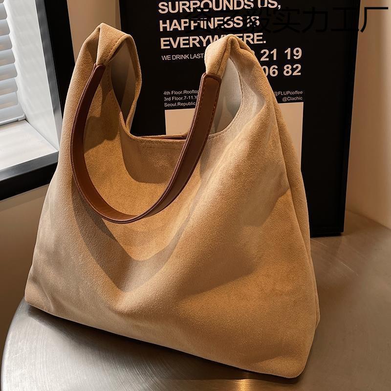 Retro Frosted Large Handbag - Women's Autumn/Winter Tote with Textured Design and Spacious Capacity