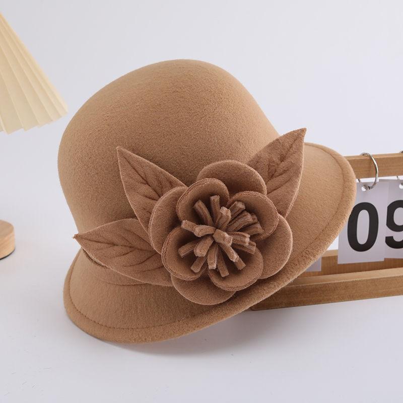 Hat Women's autumn and winter woolen hat British retro bowler hat Elegant and fashionable flower fashion hat Felt hat Trendy and casual