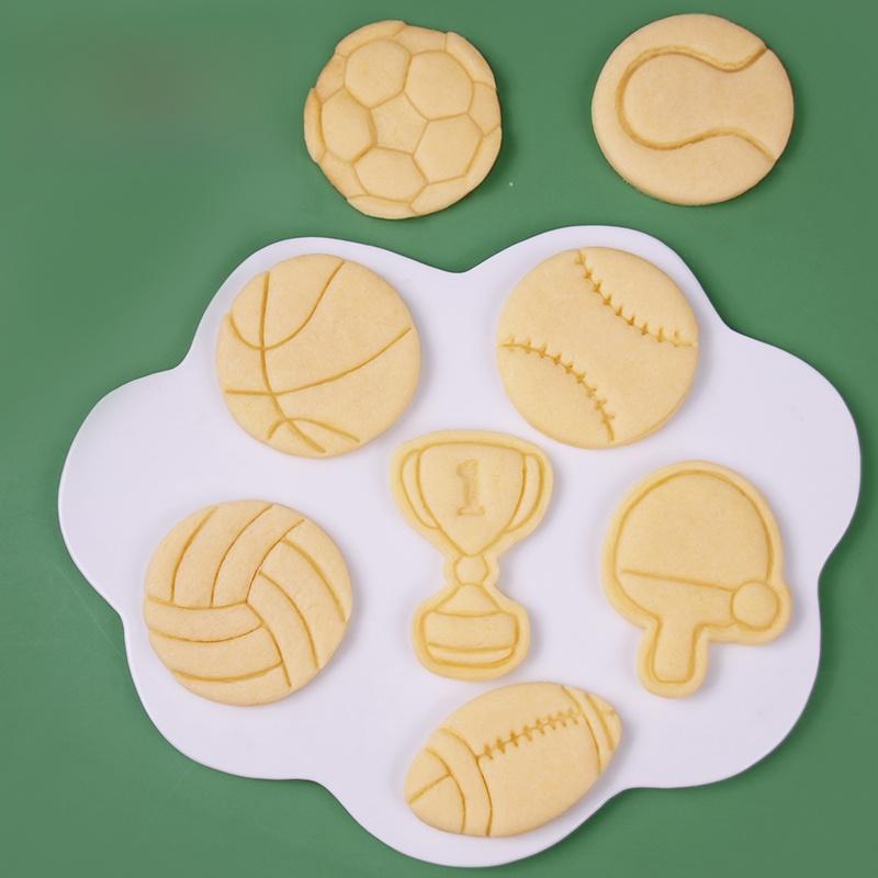 Sports Trophy Cartoon Baking Cookie Mold 3D Pr Dough Cutter DIY Sugar Cr Mold Kitchen Cooking Utensils Home Use
