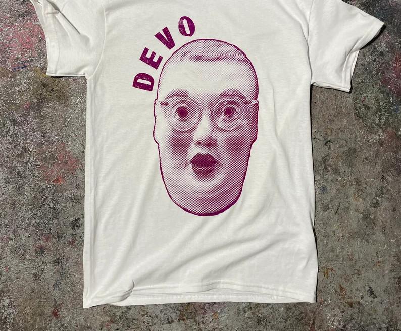 Vintage Devo Band Music Lover Heavy Cotton White Full Size Unisex Shirt BL143