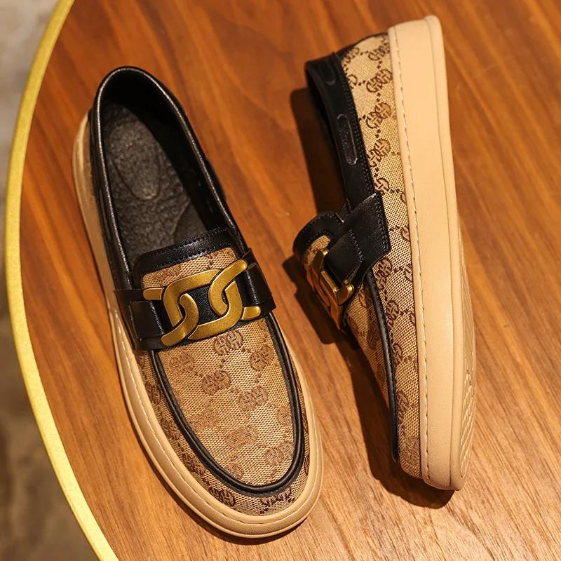 Spring New Shoes for Men Canvas Casual Shoes Trend Print Metal Button Flat Skateboard Shoes Youth Fashion Slip-on Loafers