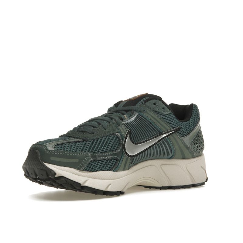 Nike Air Zoom Vomero 5 Vintage Green Women Sneakers Chrome Light-Orewood-Brown Hemp FN6742-300