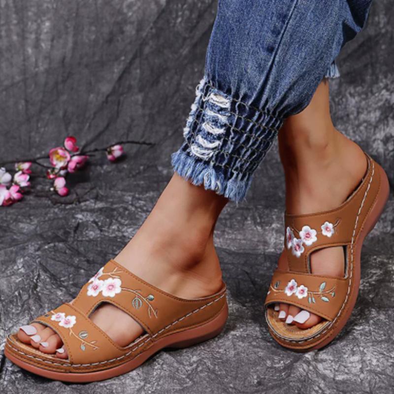New Summer Women Embroidery Slide Sandals Vintage Embroidery Design PU Leather Slipper Gift Casual Wedges Slippers