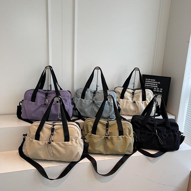 Large-Capacity Unisex Travel Handbag: Lightweight for Short Trips and Fitness